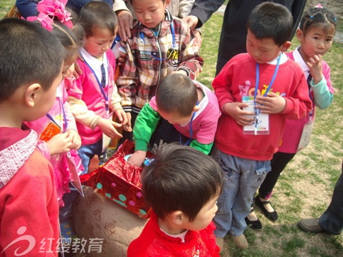 河北邢臺紅纓興柏幼兒園親子春游踏青活動(dòng)