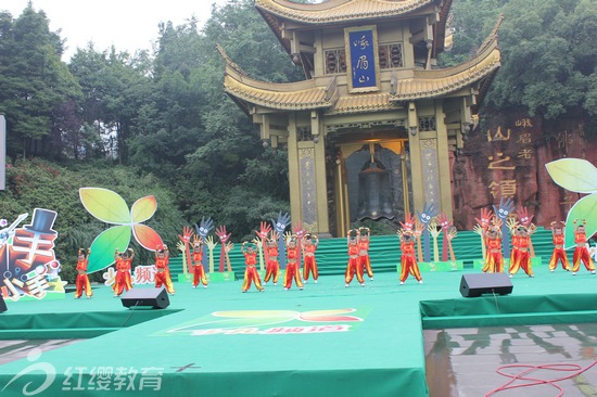 四川紅纓希望藝術幼兒園參加央視少兒頻道節(jié)目錄制