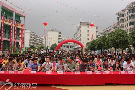 江西南昌紅纓澄湖藝術(shù)幼兒園舉辦五周年慶典