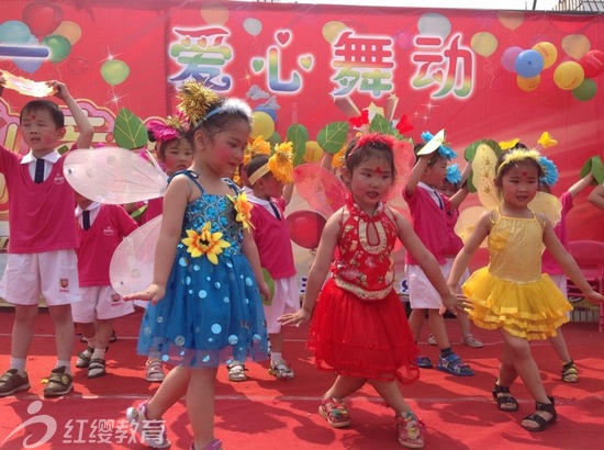 湖北漢川紅纓世紀(jì)新城幼兒園舉辦慶六一活動(dòng)