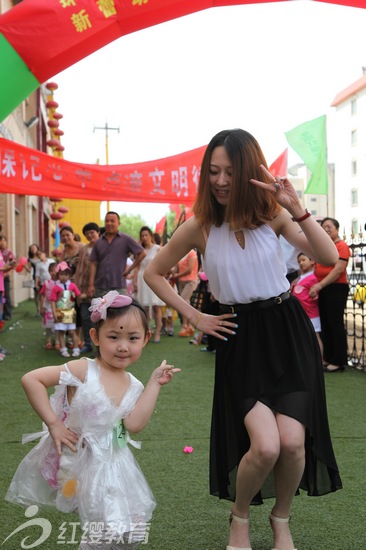 山西朔州紅纓新蕾幼兒園舉辦“環(huán)保秀”活動(dòng)