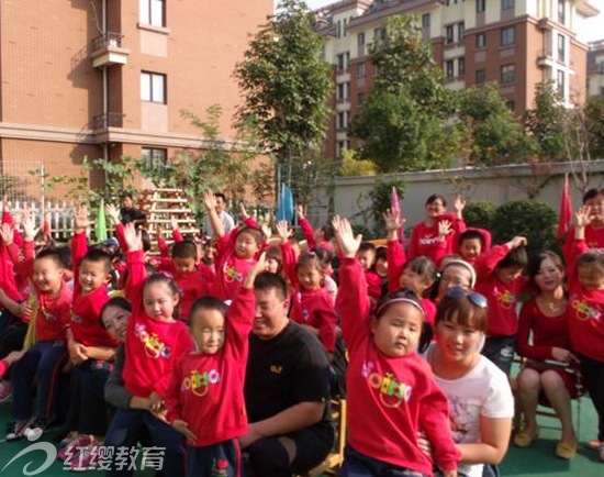 山東淄博紅纓盛世康城幼兒園舉辦慶國慶活動(dòng)