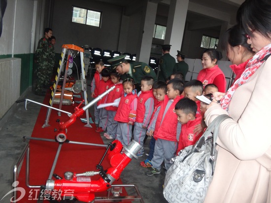 陜西華縣紅纓苗苗幼兒園開展消防演習(xí)活動(dòng)