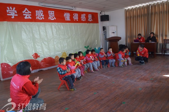 陜西華縣紅纓苗苗幼兒園舉辦“教學(xué)成果展示”活動