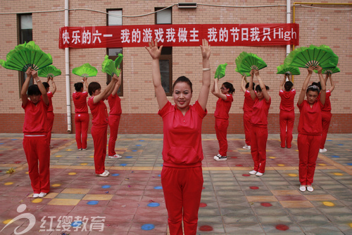 寧夏靈武紅纓童樂華庭幼兒園舉辦慶“六一”活動