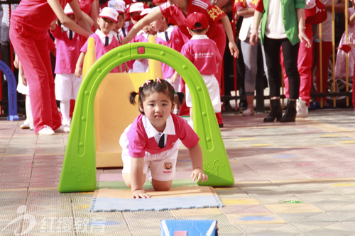 寧夏靈武紅纓童樂華庭幼兒園舉辦慶“六一”活動