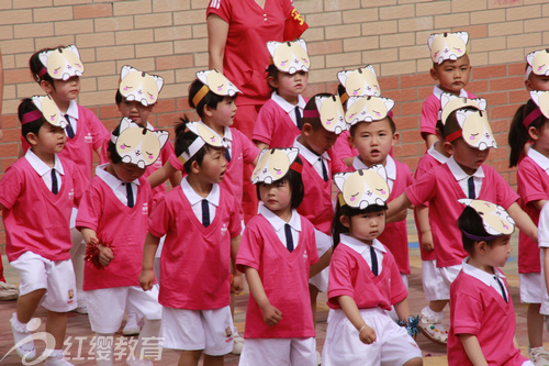 寧夏靈武紅纓童樂華庭幼兒園舉辦慶“六一”活動