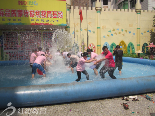 廣西玉林紅纓工會幼兒園慶六一歡樂水世界活動