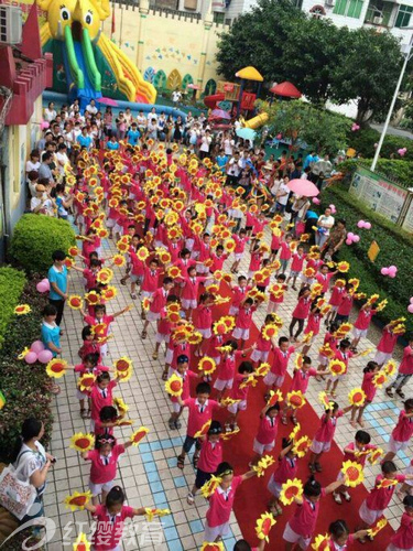 廣西玉林紅纓工會(huì)幼兒園慶六一歡樂水世界活動(dòng)