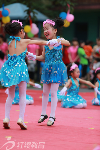 四川峨眉山紅纓希望藝術幼兒園慶六一活動