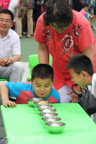 山東棗莊紅纓世紀花園幼兒園舉辦慶六一活動